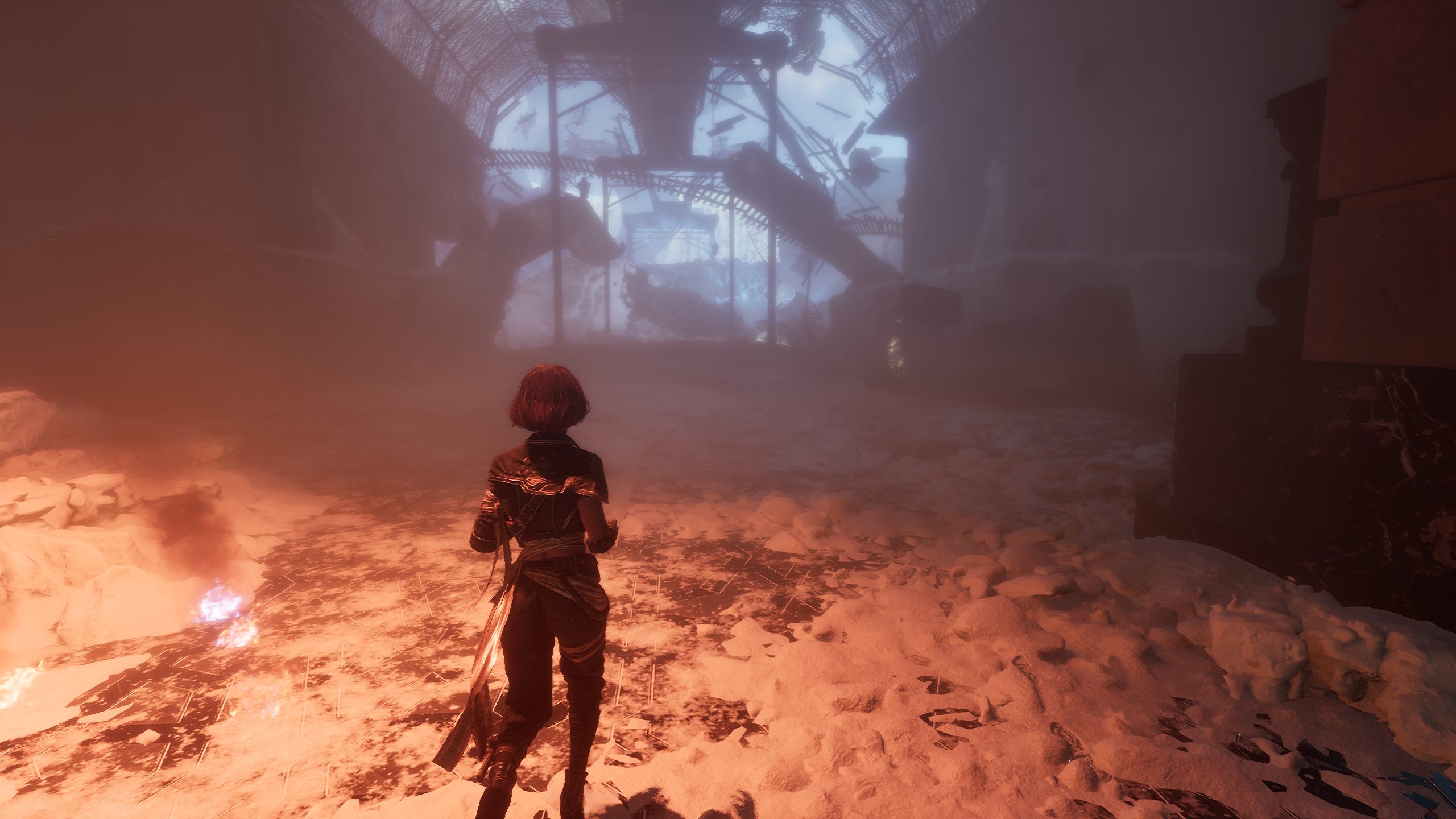 Sciel passing through Monoco's Station, a location that stands out thanks to its snow-covered aesthetic.